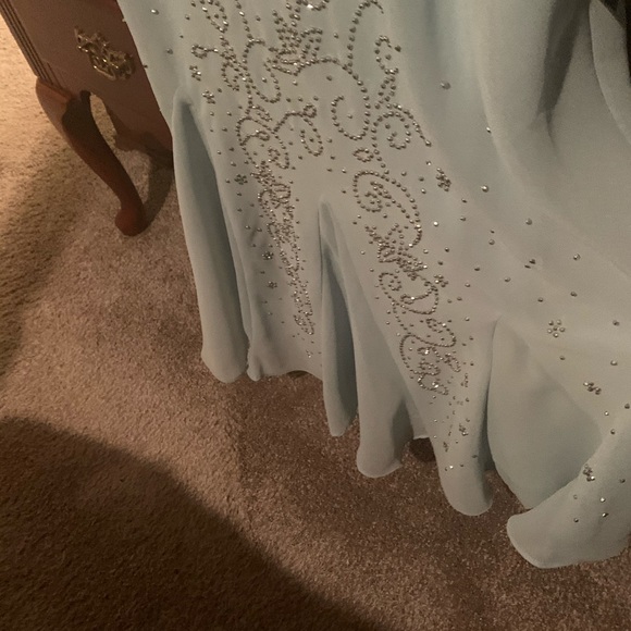 R.M. Richards - Picture 4 of 7